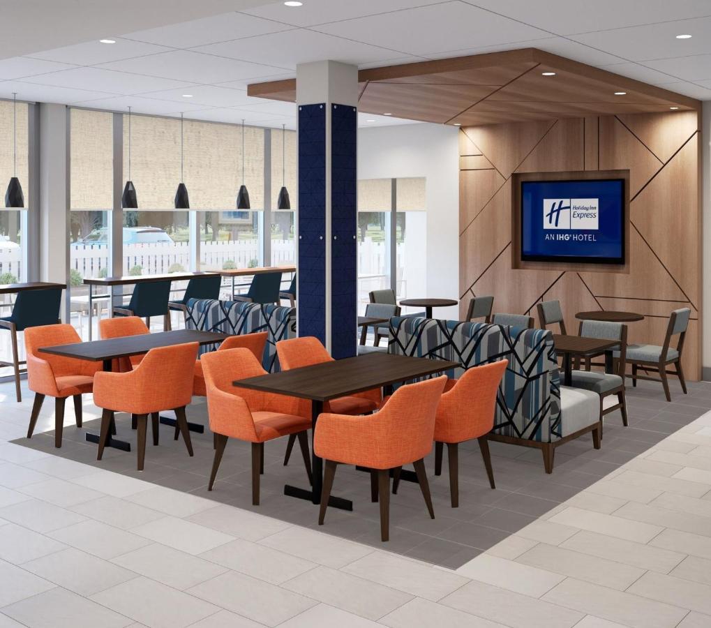 Holiday Inn Express - Strathroy By Ihg Dış mekan fotoğraf