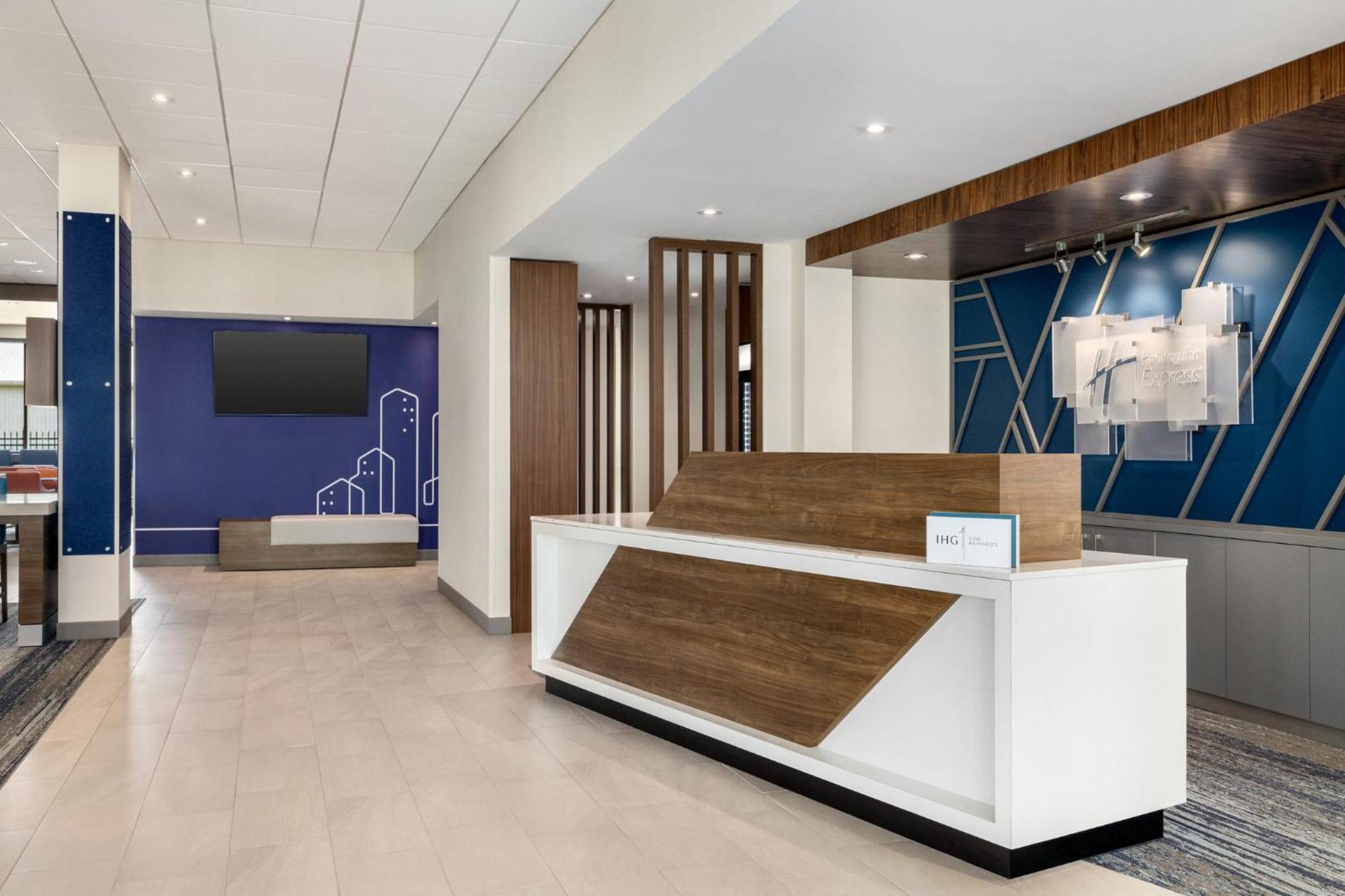 Holiday Inn Express - Strathroy By Ihg Dış mekan fotoğraf