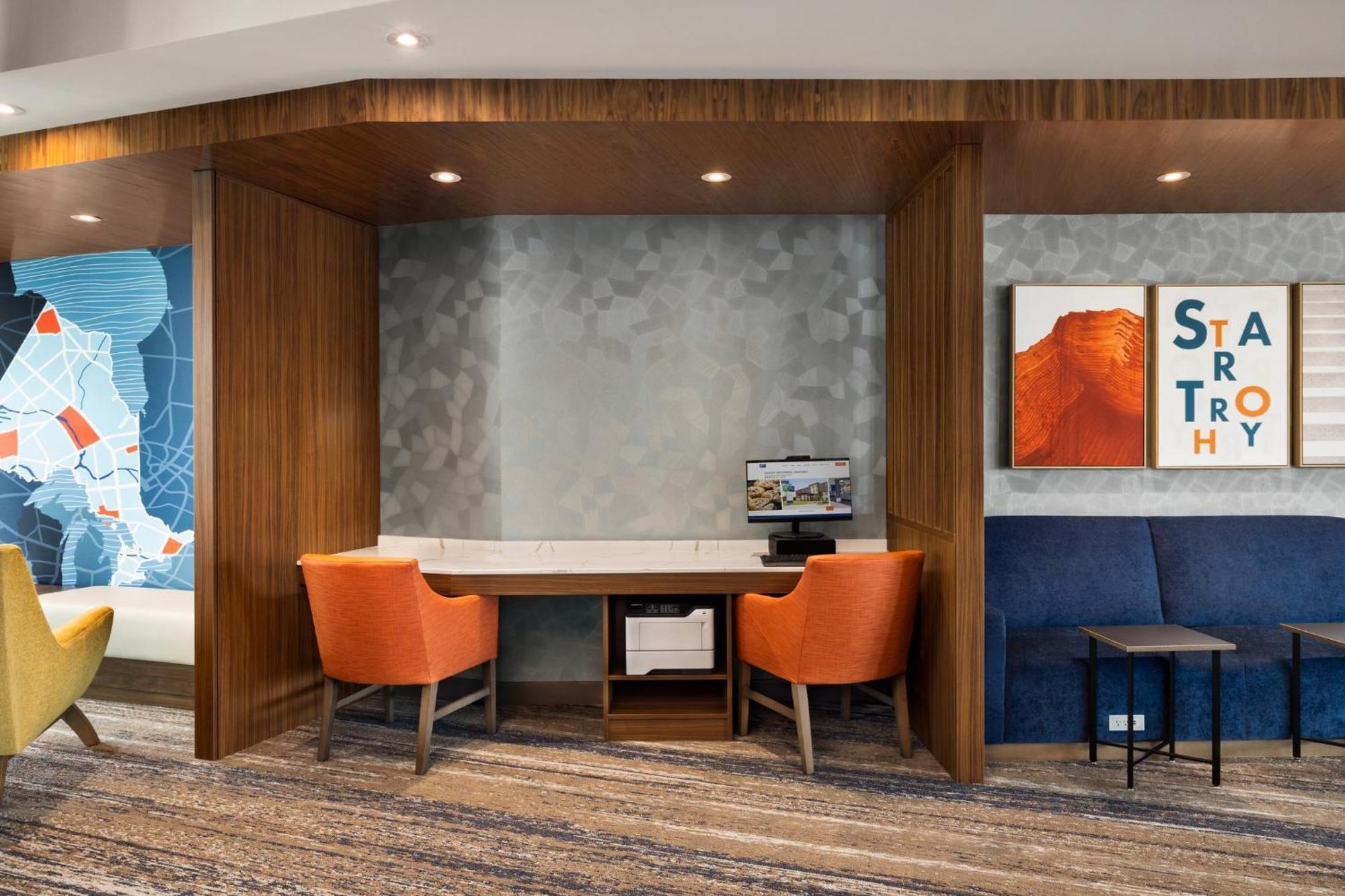 Holiday Inn Express - Strathroy By Ihg Dış mekan fotoğraf