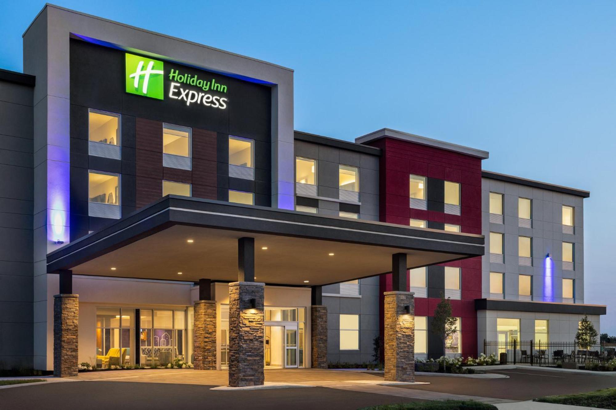 Holiday Inn Express - Strathroy By Ihg Dış mekan fotoğraf