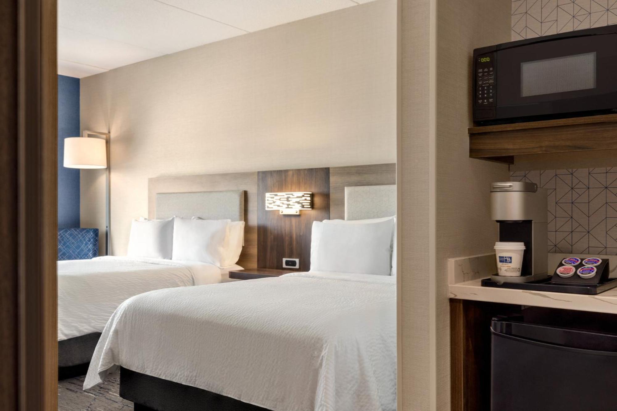 Holiday Inn Express - Strathroy By Ihg Dış mekan fotoğraf
