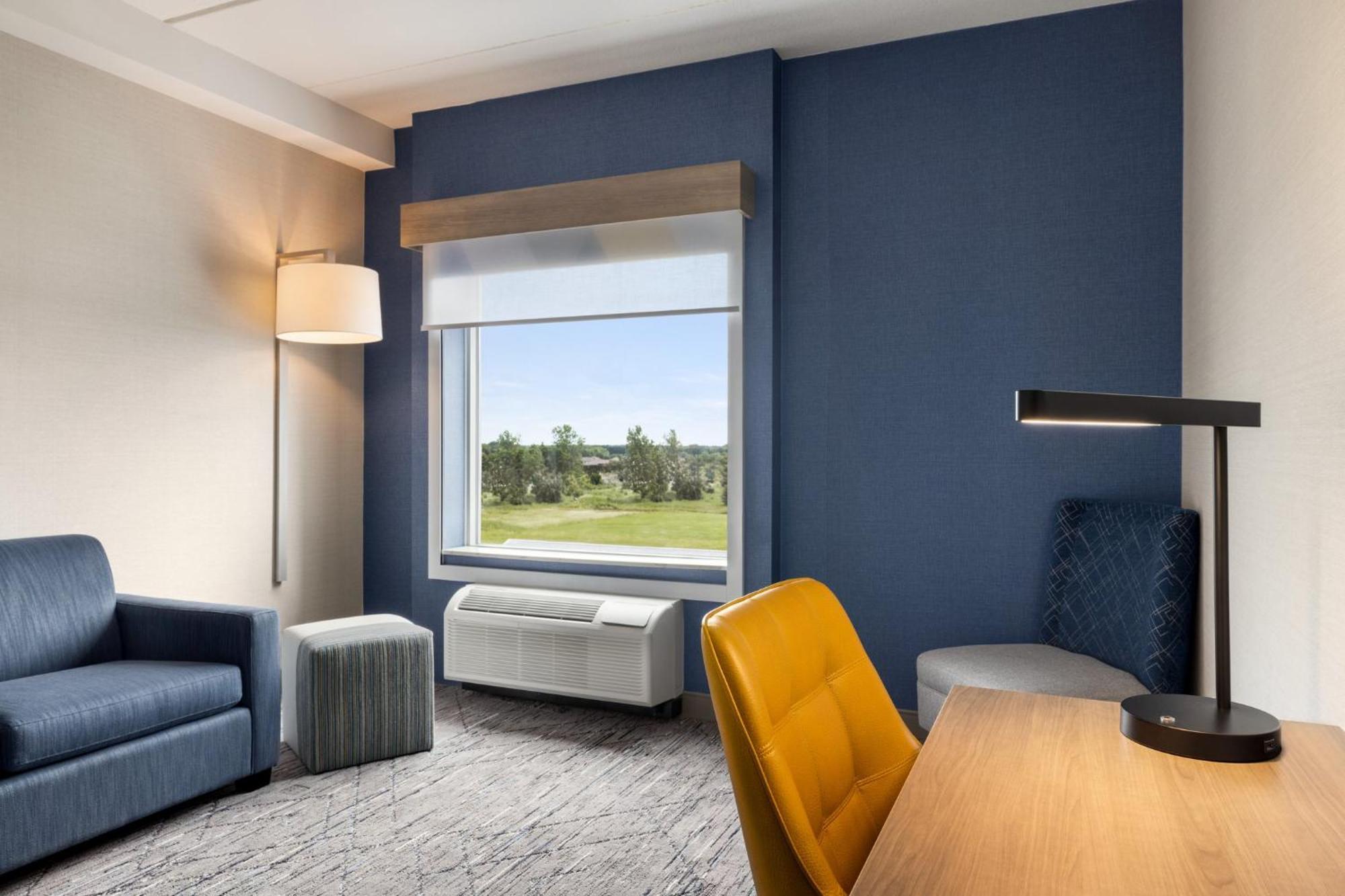 Holiday Inn Express - Strathroy By Ihg Dış mekan fotoğraf