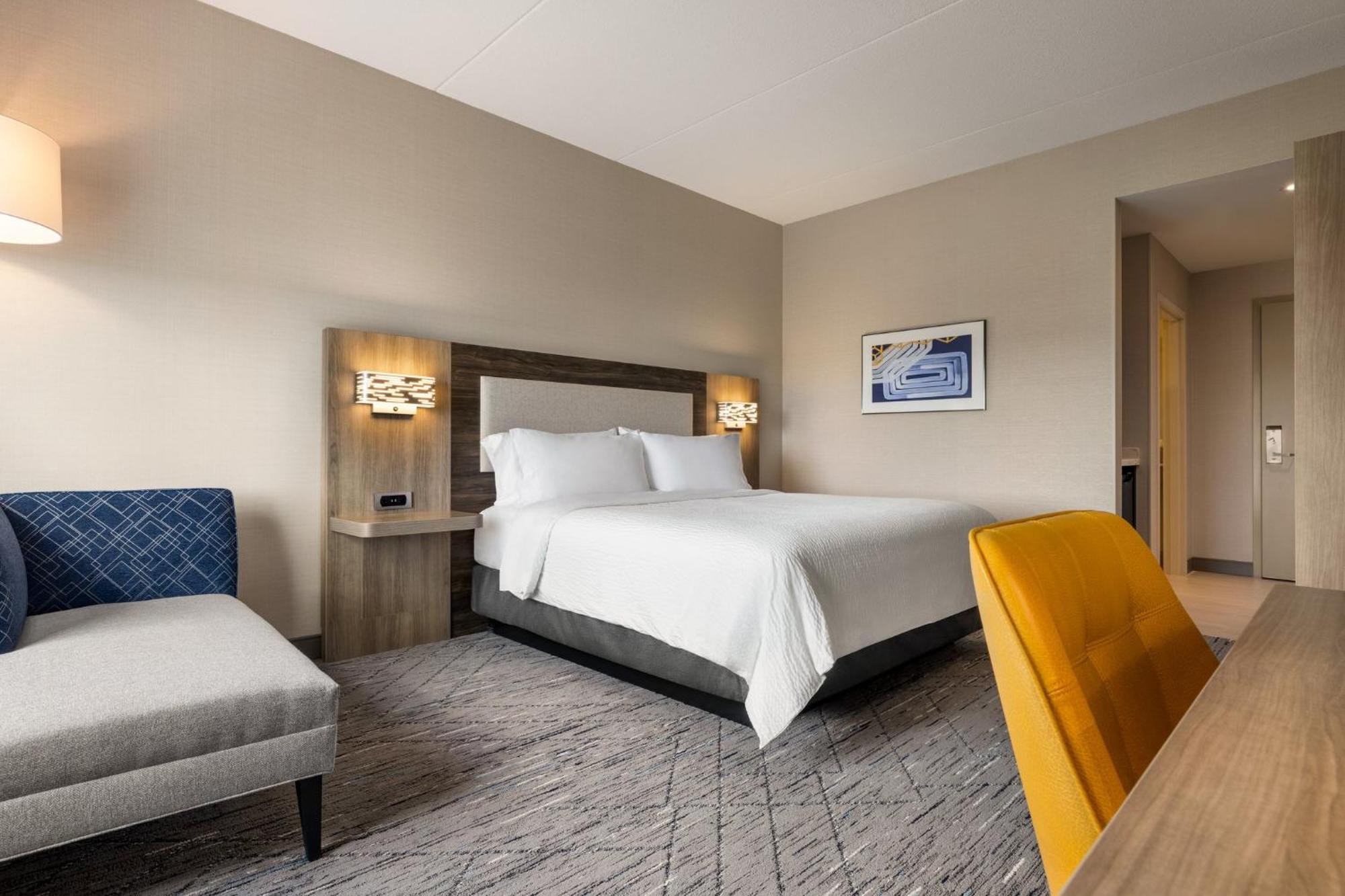 Holiday Inn Express - Strathroy By Ihg Dış mekan fotoğraf
