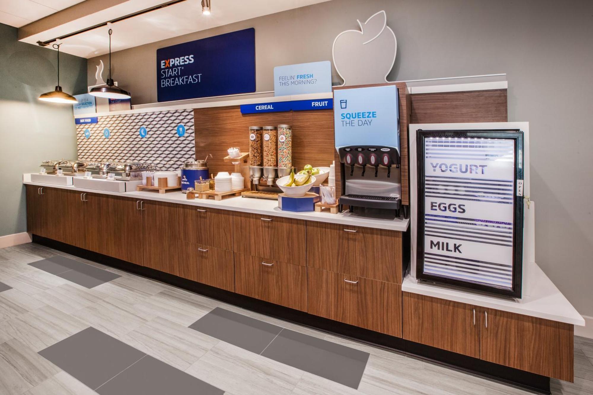 Holiday Inn Express - Strathroy By Ihg Dış mekan fotoğraf
