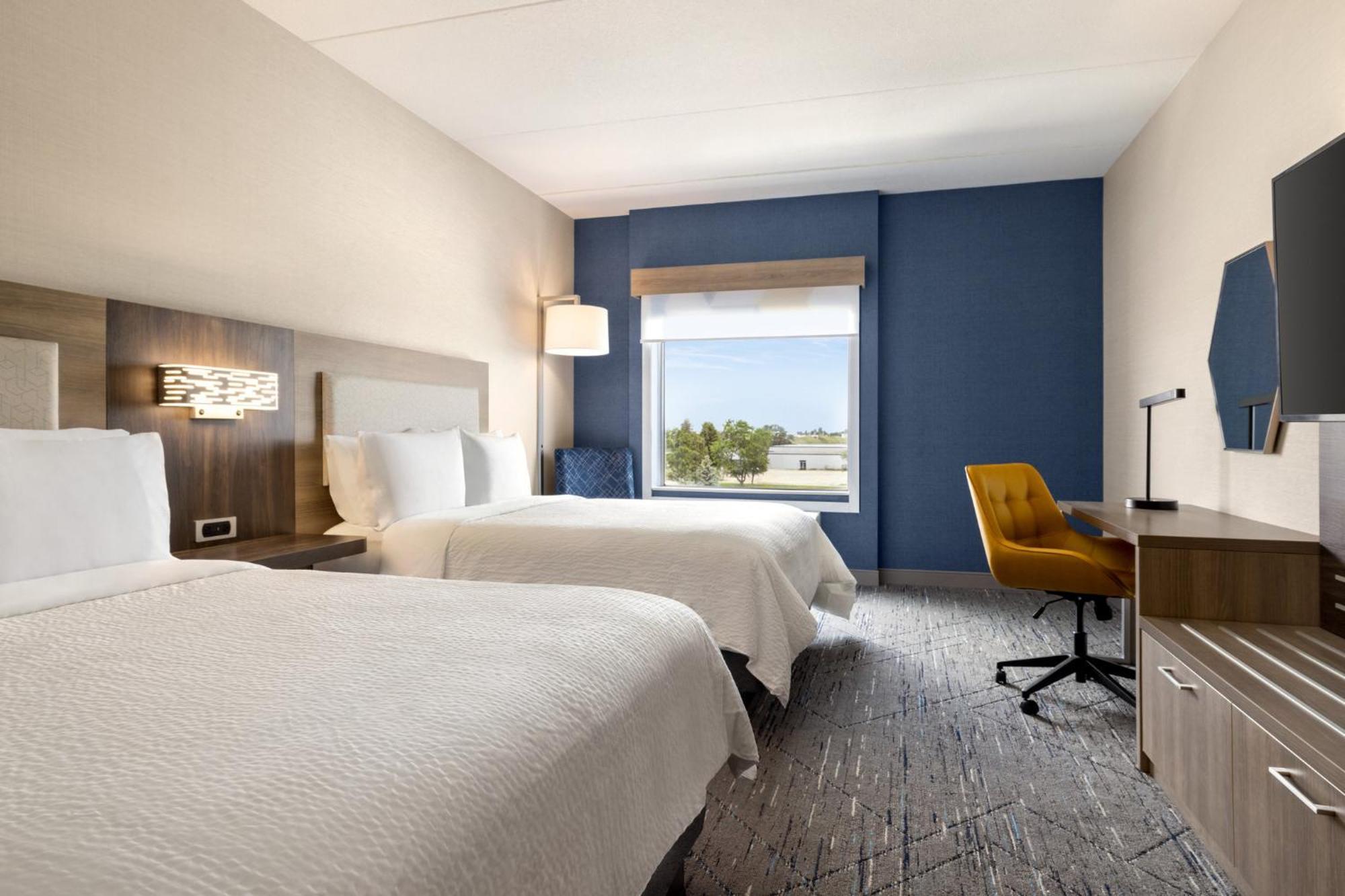 Holiday Inn Express - Strathroy By Ihg Dış mekan fotoğraf